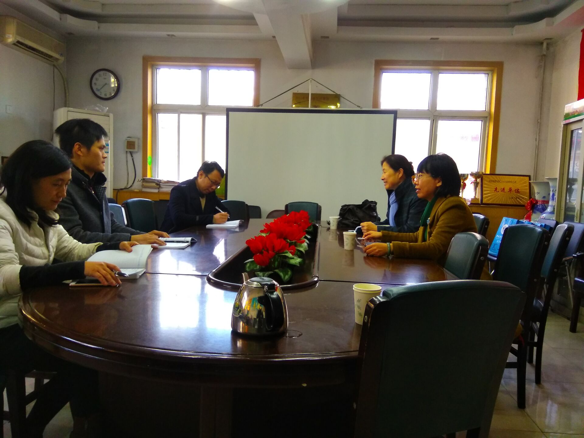 座谈现场.jpg